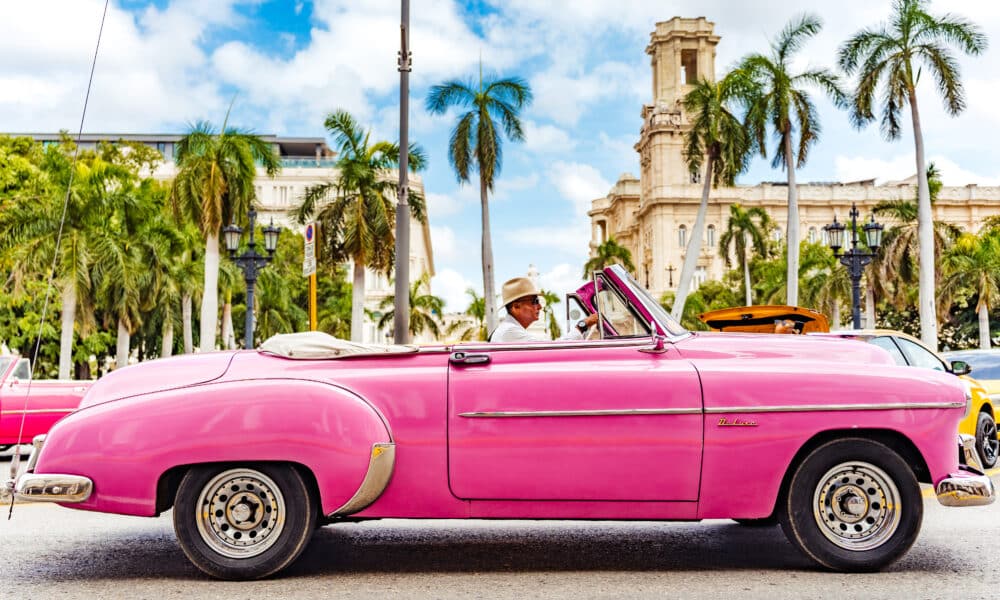 Pink Alter Amerikanischer Car Mann Hut Havanna
