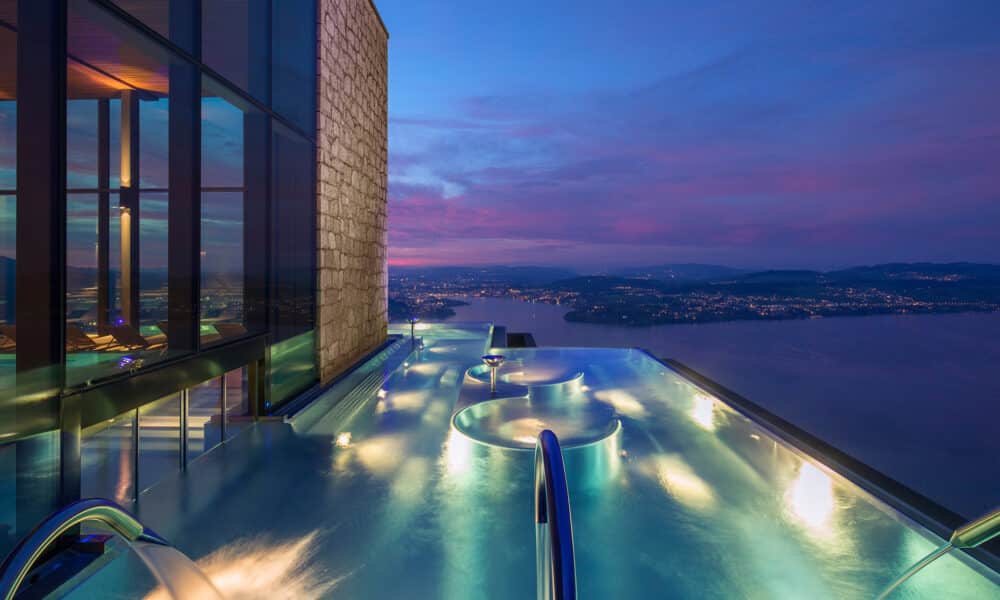 Infinity Pool im Bürgenstock Resort gehört zu den besten Luxus-Wellness-Retreats der Welt