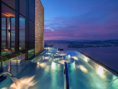 Infinity Pool im Bürgenstock Resort gehört zu den besten Luxus-Wellness-Retreats der Welt