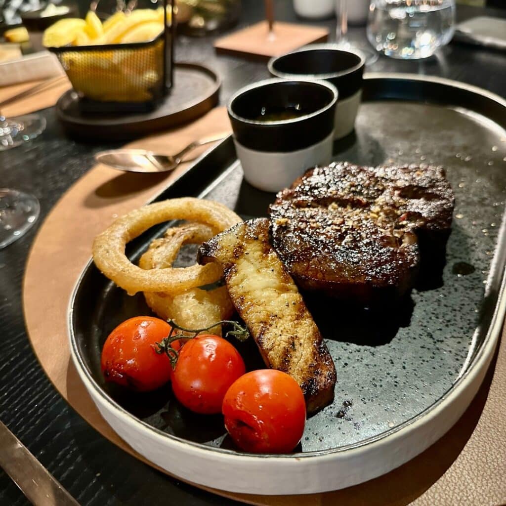 AMRAI SUITES Menü
