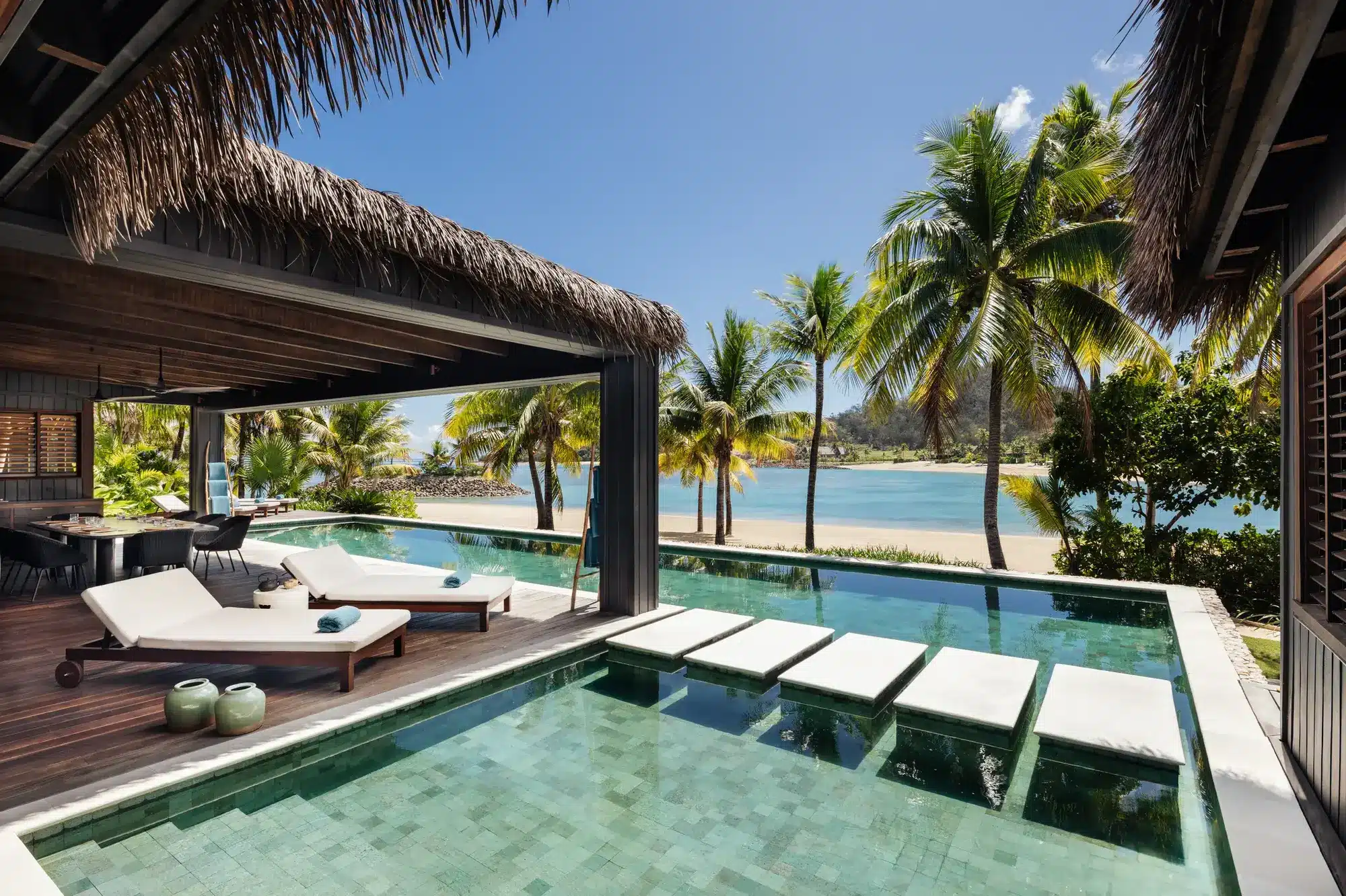 Six Senses Fiji: Neue Privatresidenzen im Mamanuca-Archipel In der Residenz 51 am Mamanuca Archipel steht Gästen für individuellen Service ein persönlicher Guest Experience Maker zur Seite.