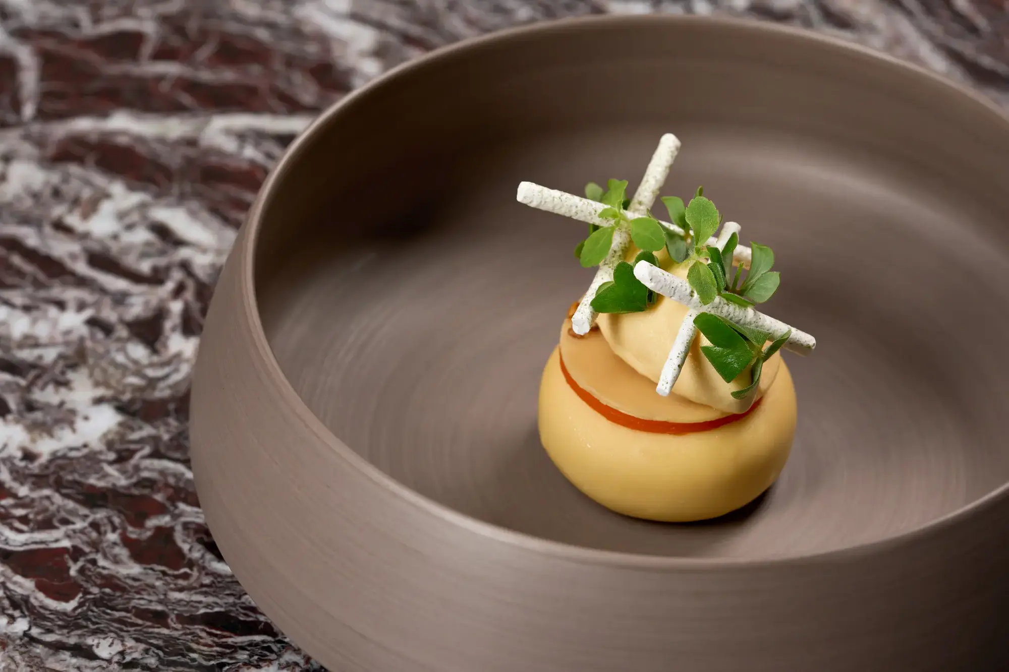 Glasswing Restaurant Wien: Sommelier Max Populorum unter den Top 20 Österreichs Individuelle Betreuung und exzellenter Service sind zentrale Werte im The Amauris Vienna am Wiener Kärntner Ring. (Quelle: The Amauris Vienna)