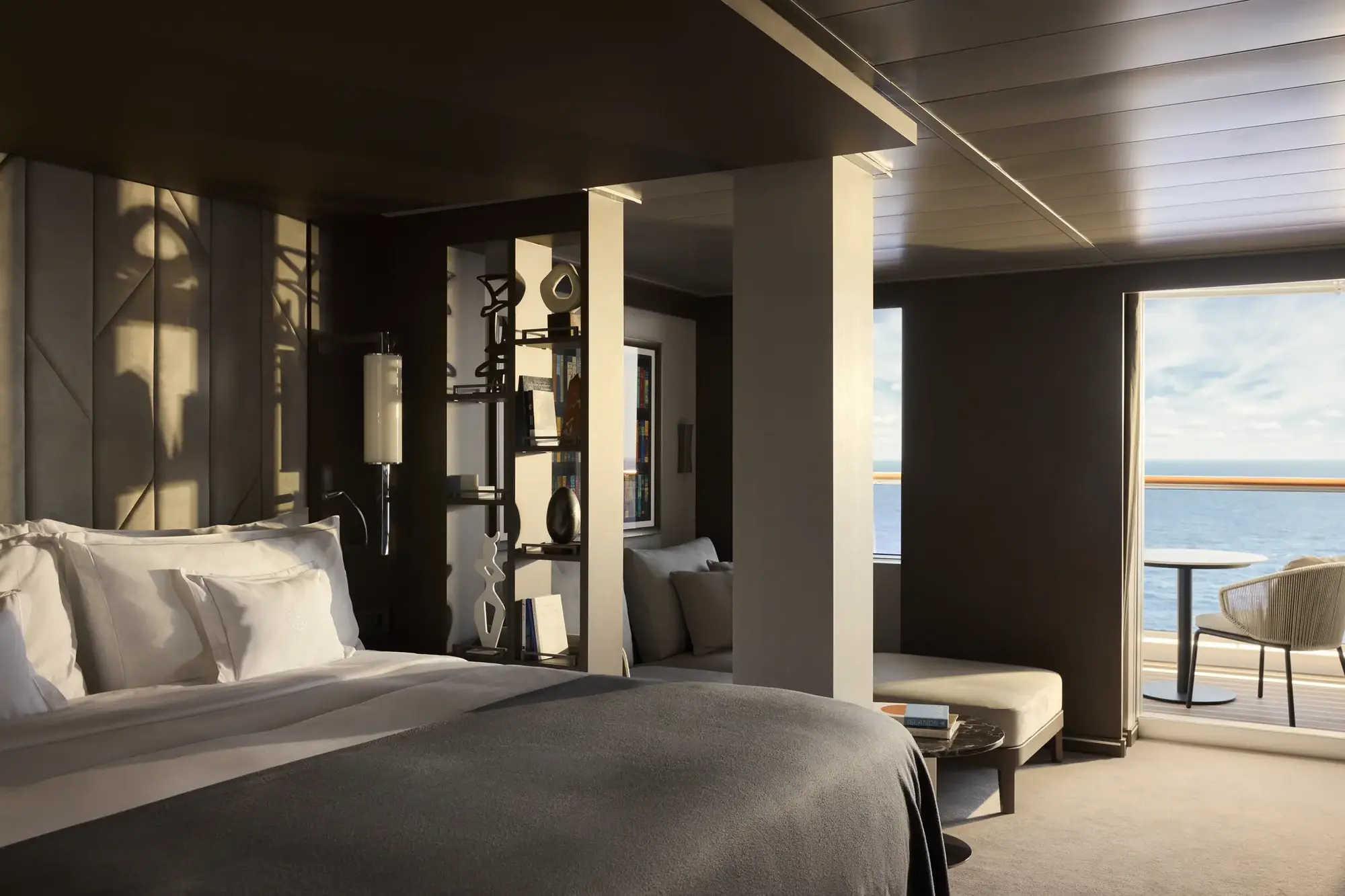 Hilton Honors und Explora Journeys: Neue Prämien für Luxus-Ozeanreisen Hilton Honors Explora Journeys, Jede Suite verfügt über private Aussenbereiche und alle berechtigten Aufenthalte zählen zum persönlichen Hilton Honors Status. (Quelle: Explora Journeys)
