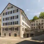 Das denkmalgeschützte Gebäude an der Florhofgasse beherbergt 13 individuell gestaltete Zimmer in der Zürcher Altstadt. (Quelle: zvg)
