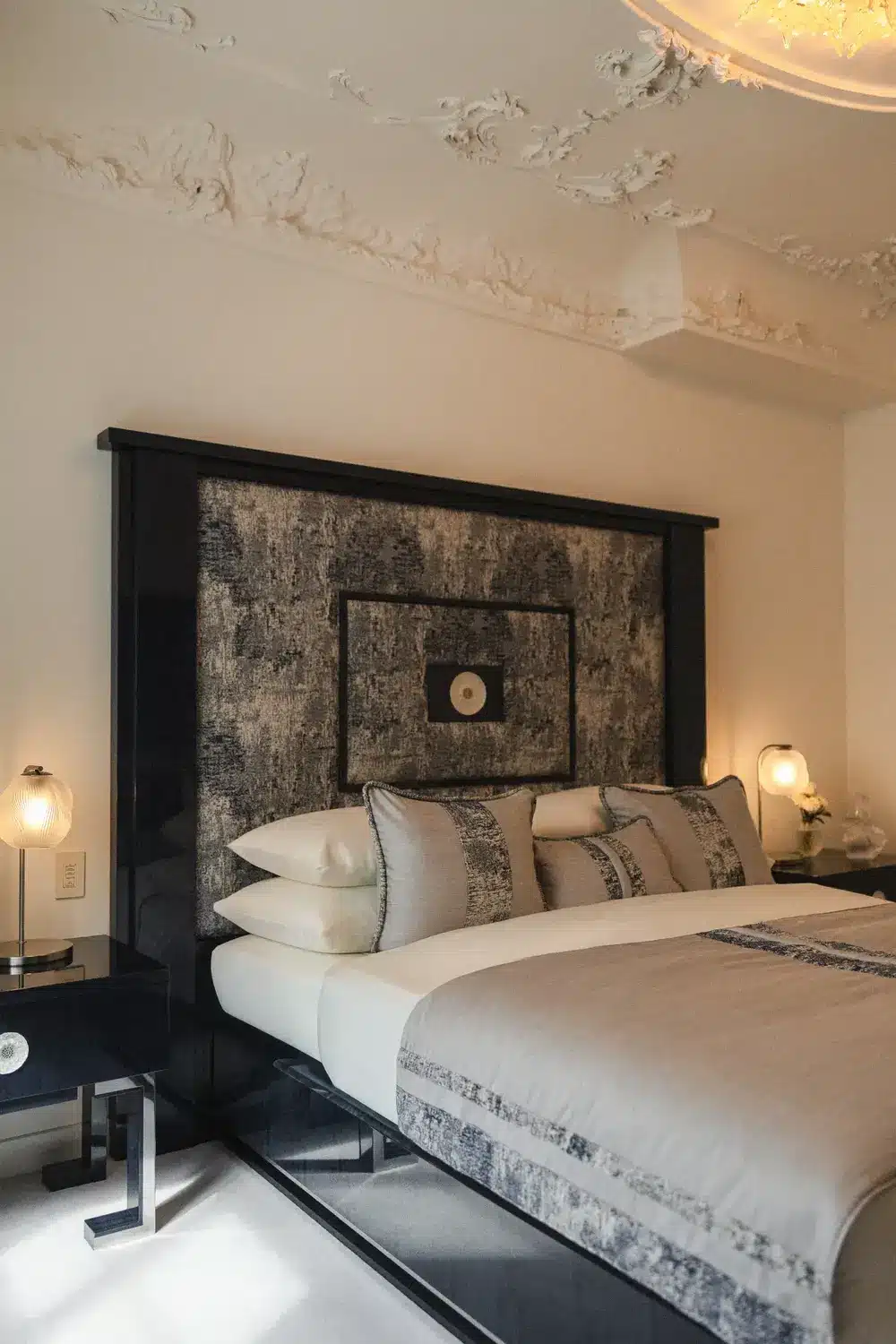 Villa Florhof Zürich: Laliques erstes Boutiquehotel eröffnet Villa Florhof Zürich: restaurierter Deckenstuck und massgefertigte Möbel von Lalique Maison