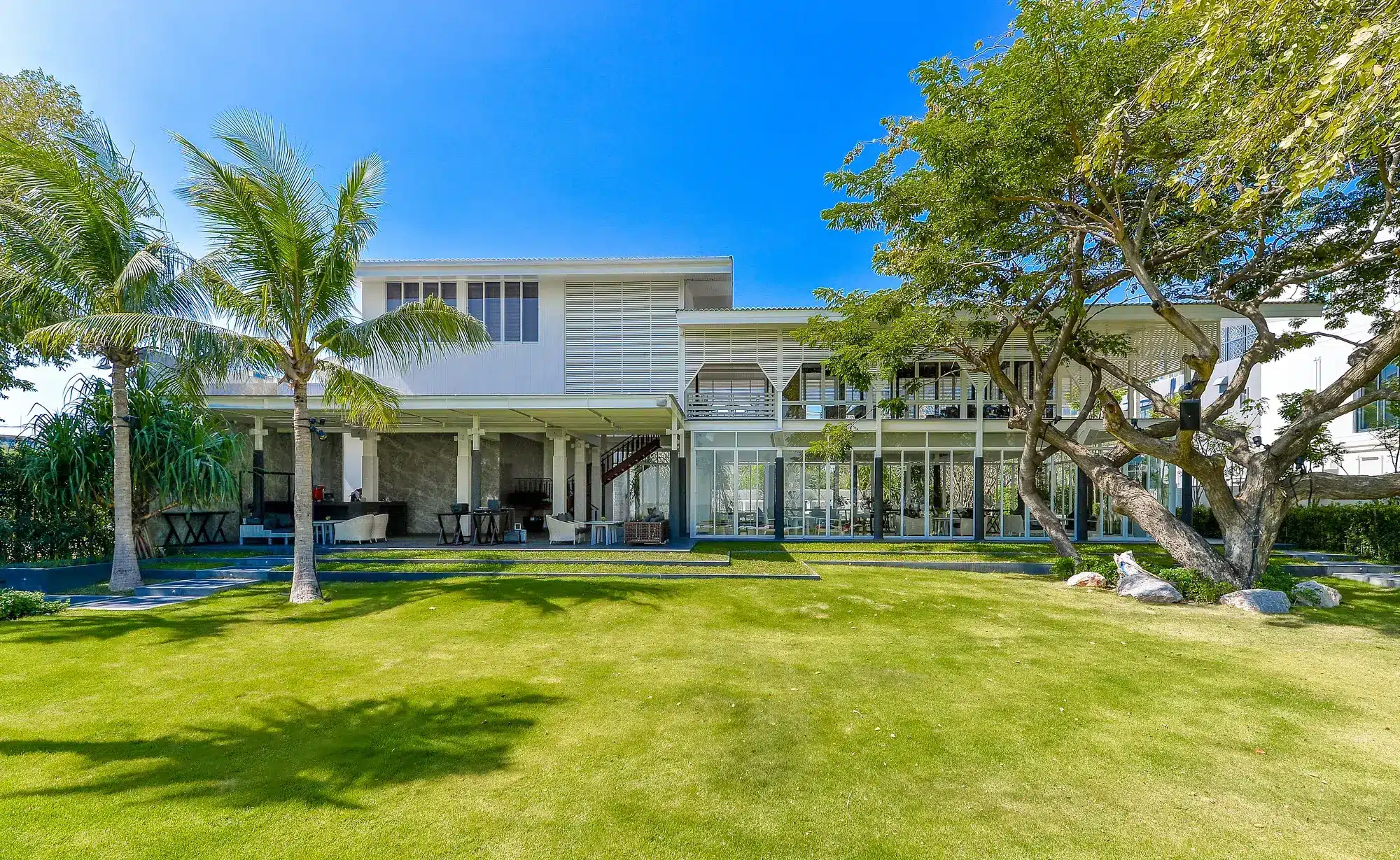 Baba Beach Club Hua Hin: Luxusresort mit Musik und Meer am Golf von Thailand Baan Chok Eatery und Café im historischen Baan Chok House, Hua Hin