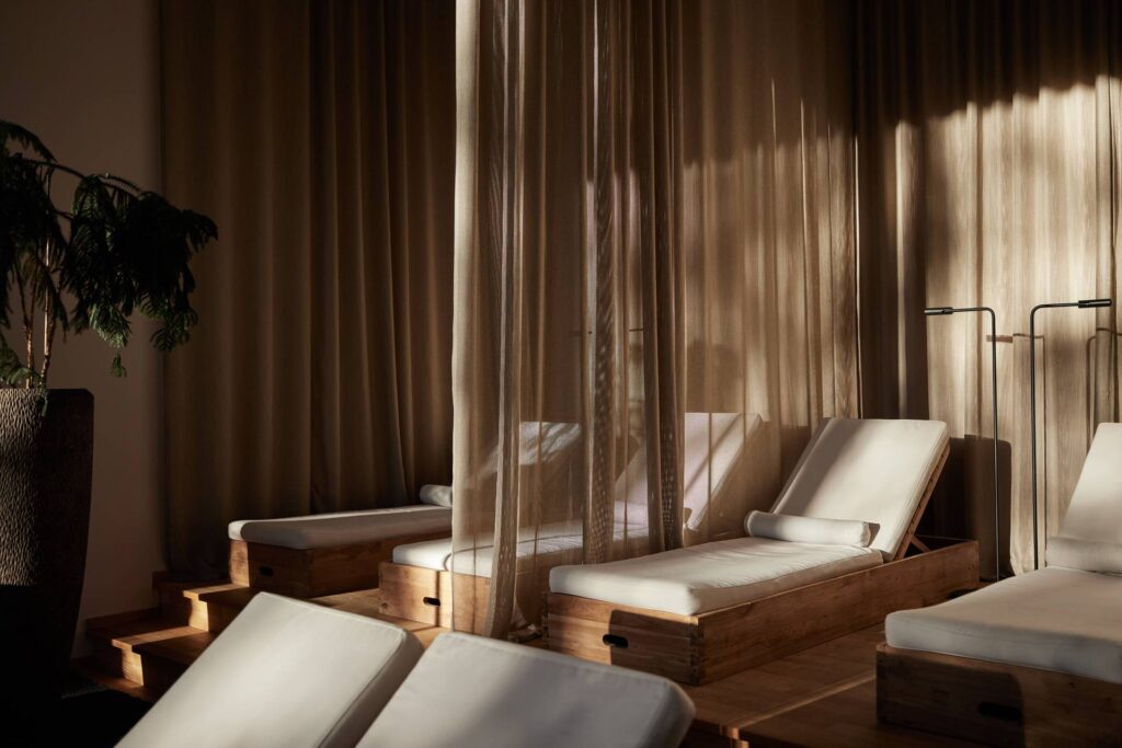 Forest Spa im Hotel Saltus Jenesien, Rückzugsort während des Longevity Retreats in Südtirol