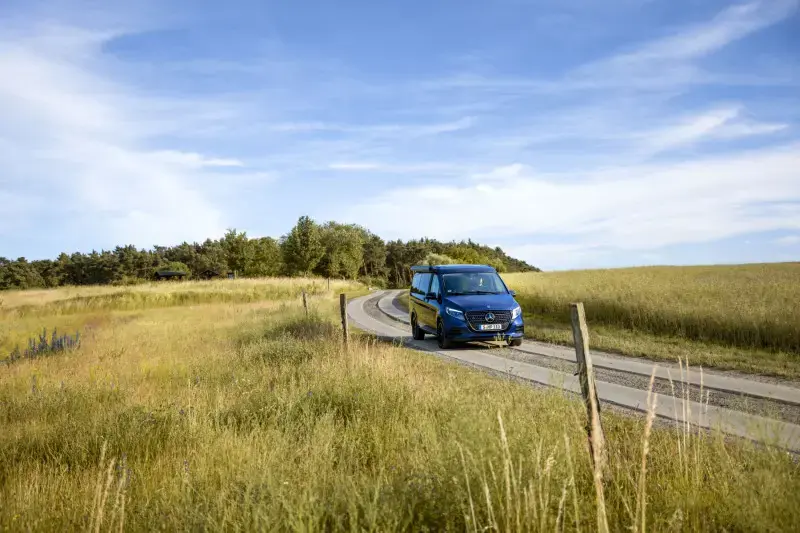 Mercedes-Benz Marco Polo neu: Schweizer Premiere auf dem Caravan Salon Bern 2026 Mercedes-Benz Marco Polo unterwegs durch weite Landschaften